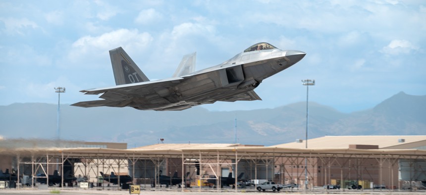 The pilot of an F-22 just controlled a drone wingman in flight ...